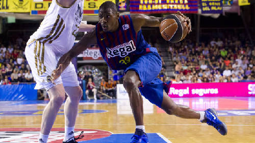 分球至弱侧 分球至弱侧