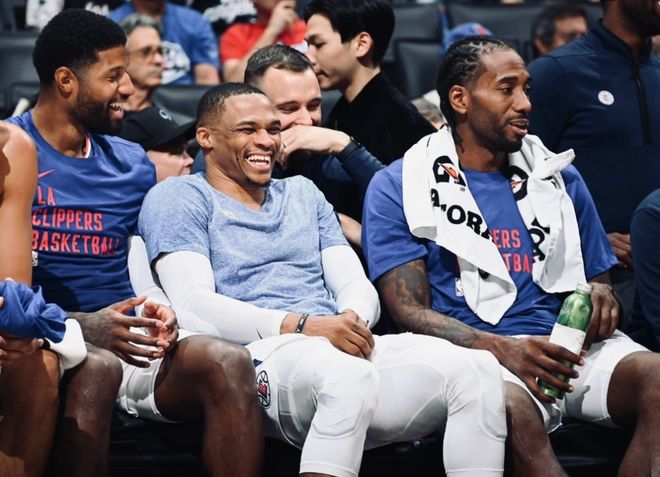 梅努在8号 梅努在8号